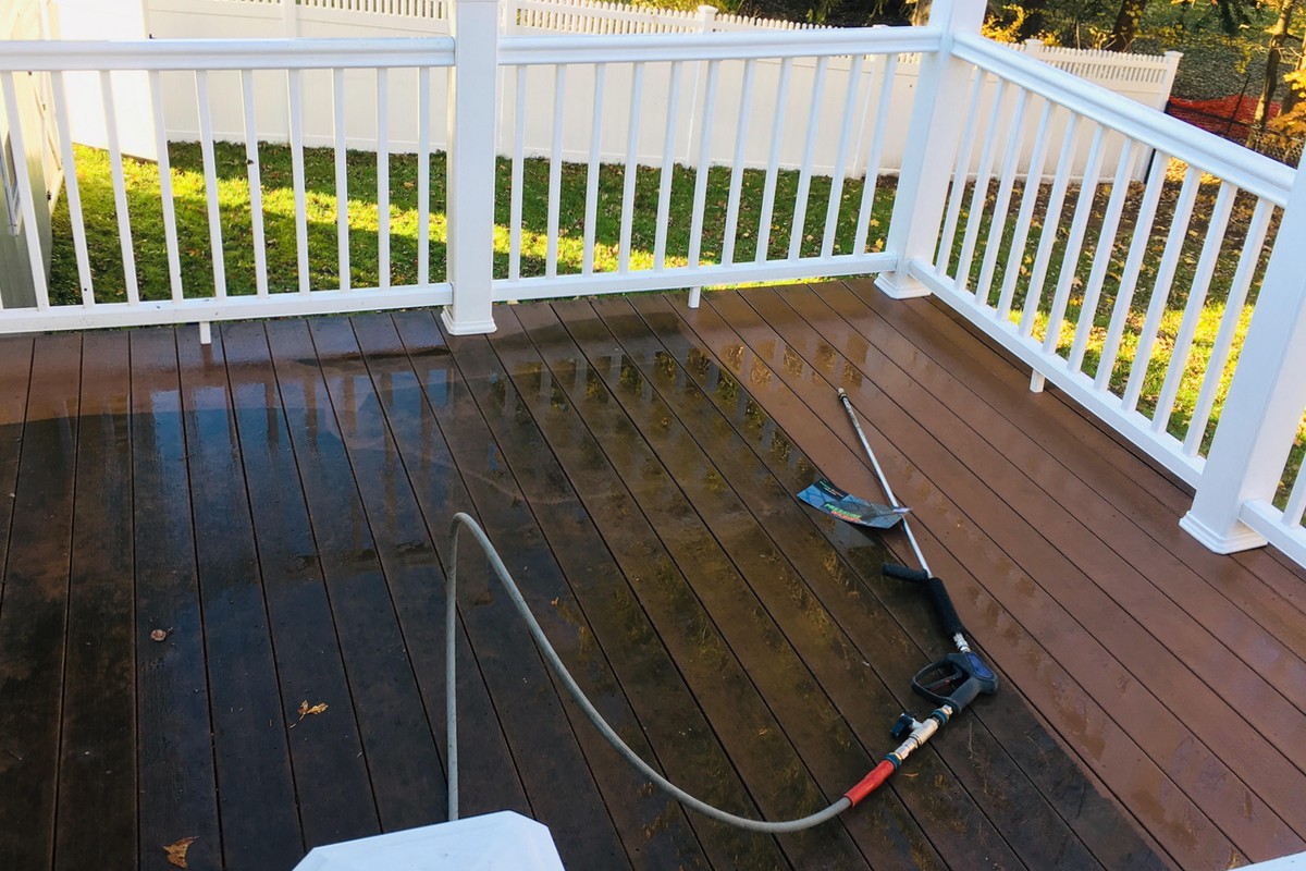 residential-deck-pressure-washing-andover